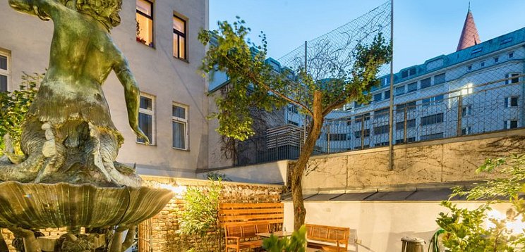 Best Western Plus Celebrity Suites