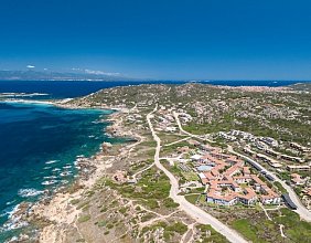 Mangia's Santa Teresa Sardinia, Curio Collection by Hilton