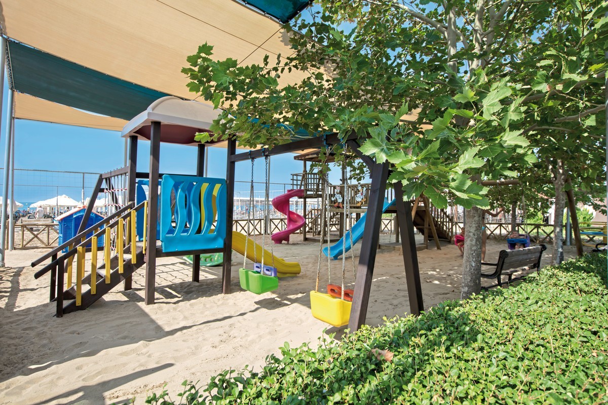 Trendy Verbena Beach