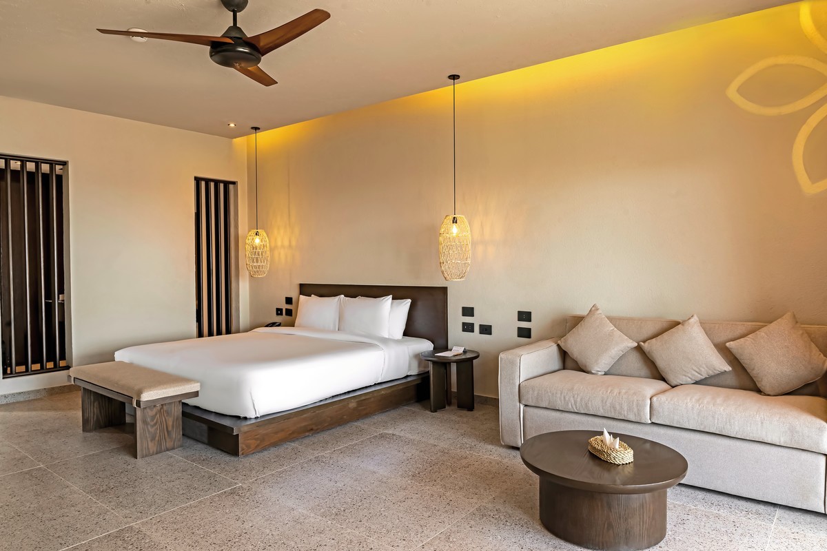 Sentido Naga Bay