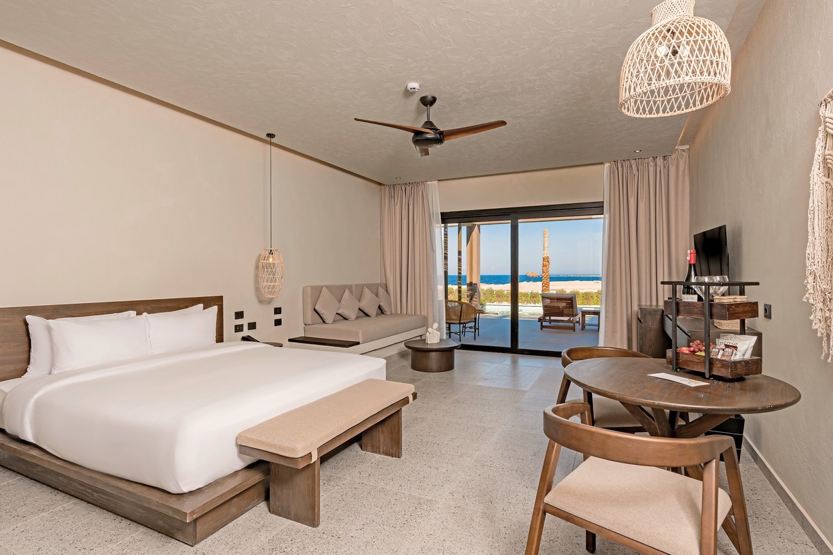 Sentido Naga Bay