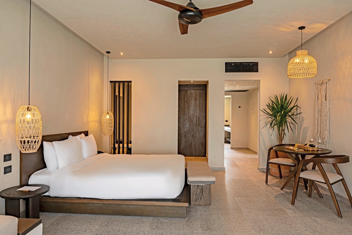 Sentido Naga Bay