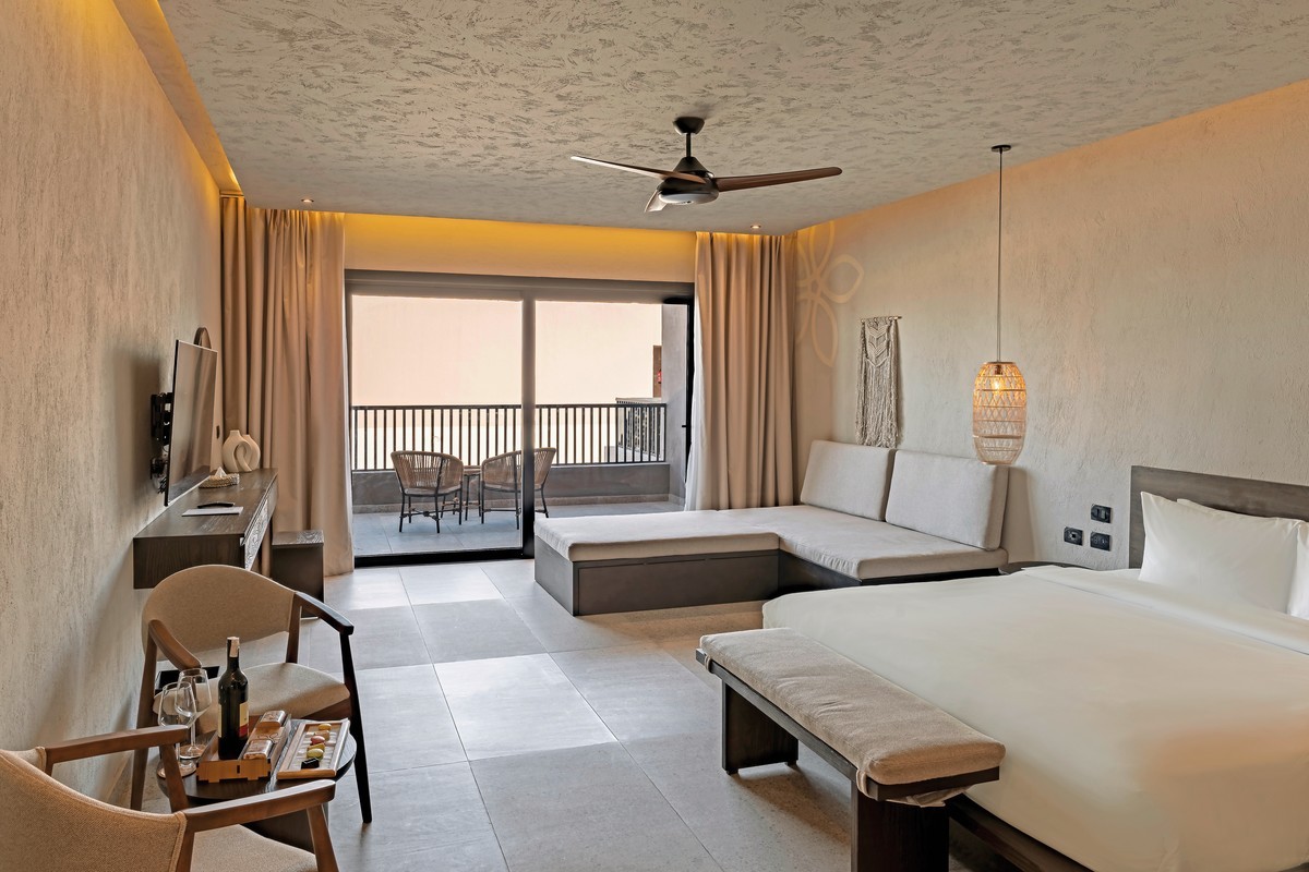 Sentido Naga Bay