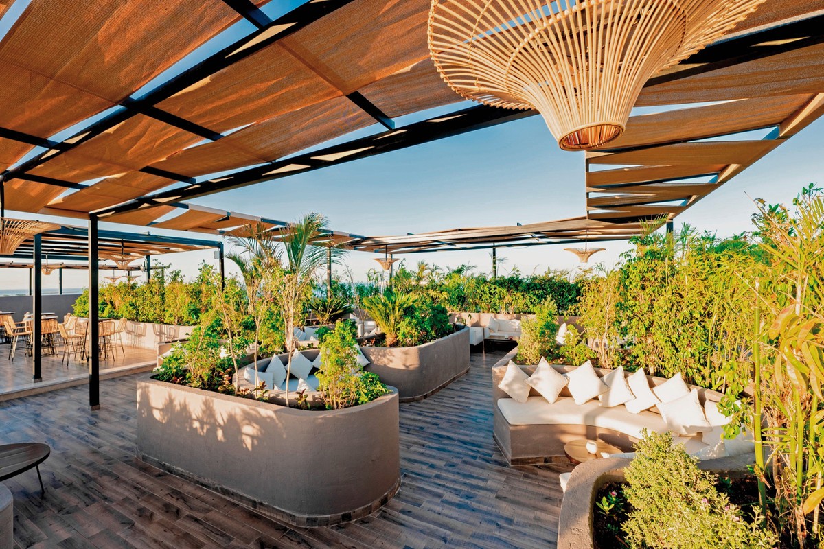 Sentido Naga Bay
