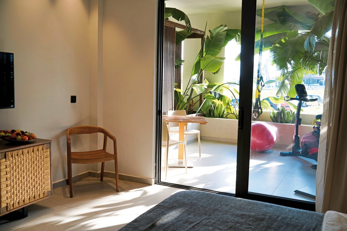 Sentido More Meni Residence & Suites