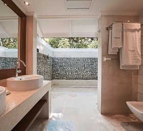 ananea Diamonds Athuruga