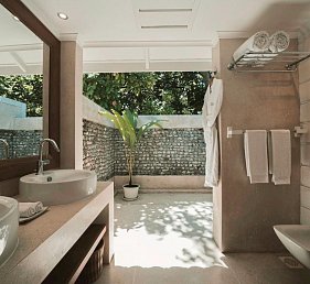 ananea Diamonds Athuruga