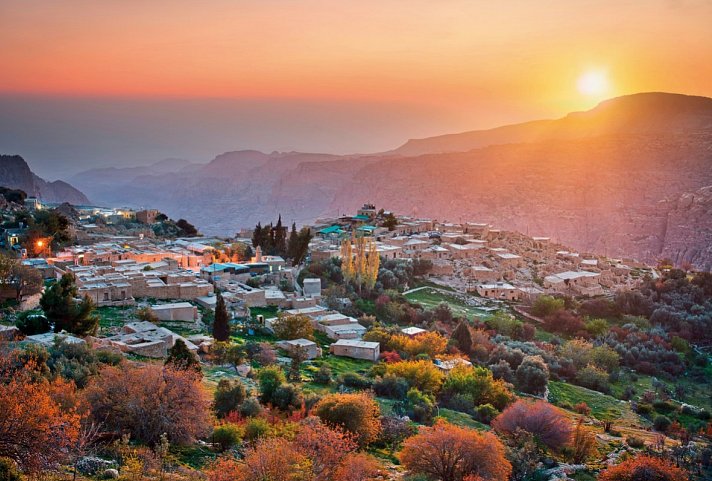 Jordanien: Mosaike, Felsenstätte und heilendes Wasser