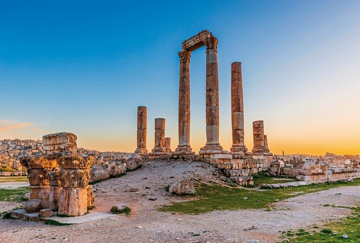 Jordanien: Mosaike, Felsenstätte und heilendes Wasser