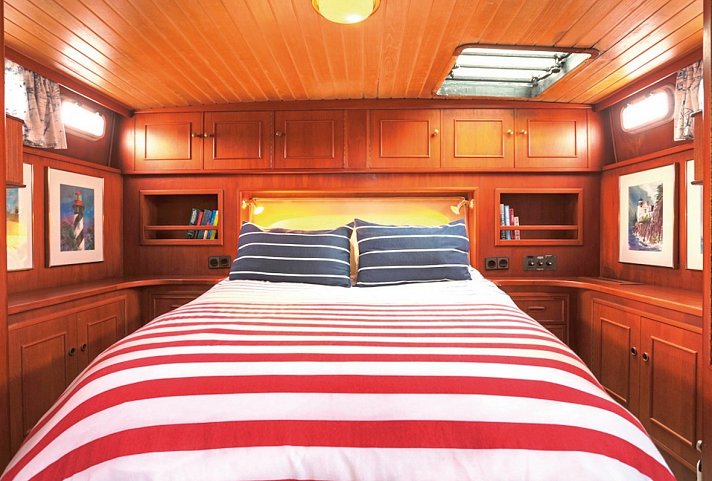 Mazu & Nebi Boat Hotel