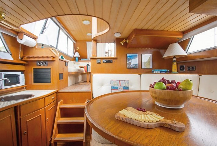 Mazu & Nebi Boat Hotel