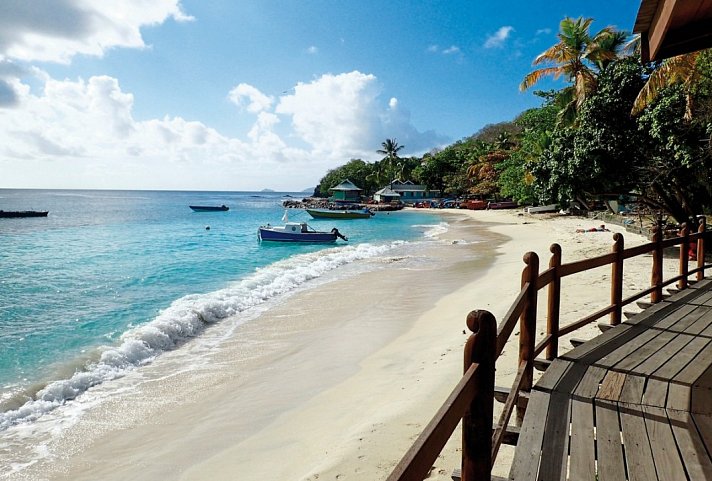 CHRONOS - Traumsegeln in die Tobago Cays