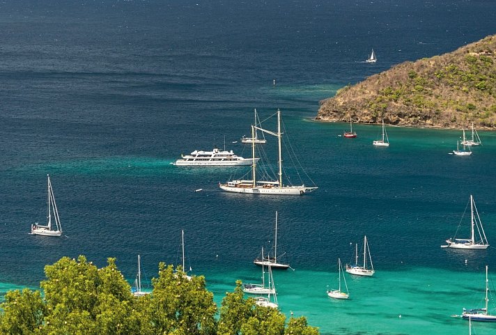 CHRONOS - Traumsegeln in die Tobago Cays