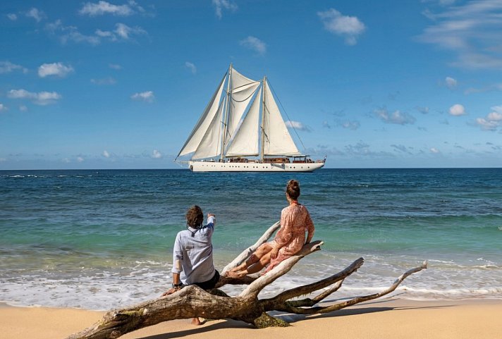 CHRONOS - Traumsegeln in die Tobago Cays