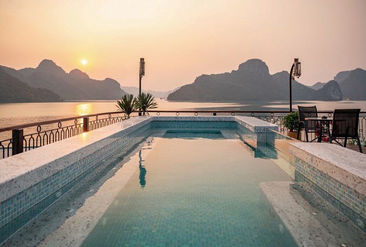 Halong Bucht an Bord der Indochine Grand (1 Nacht)