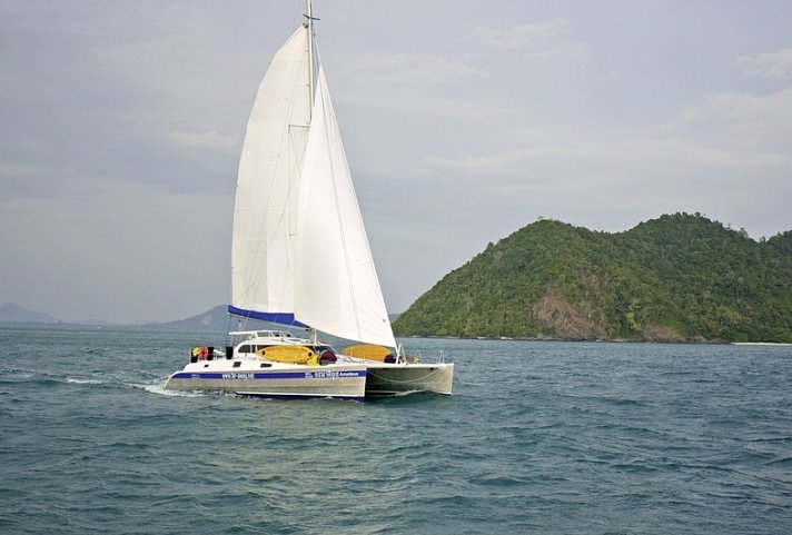 Katamaran Amadeus