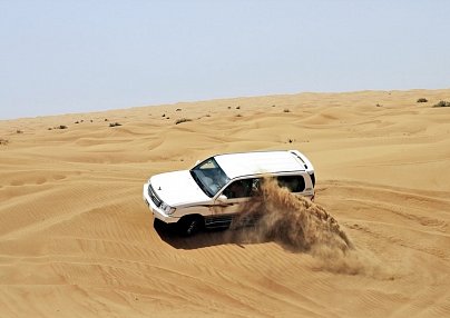 Kontrastreicher Oman mit Chauffeur Muscat