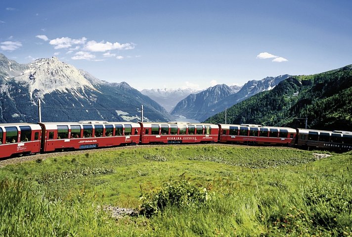 Bahnrundreise mit Glacier und Bernina Express