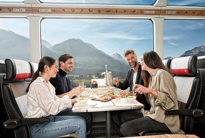 Bahnrundreise mit Glacier und Bernina Express