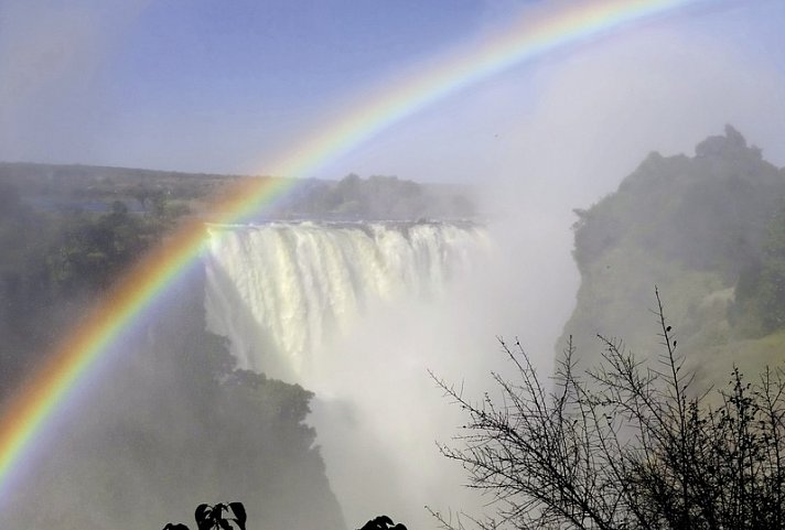Viktoria Fälle & Safari Abenteuer ab Victoria Falls/bis Kasane