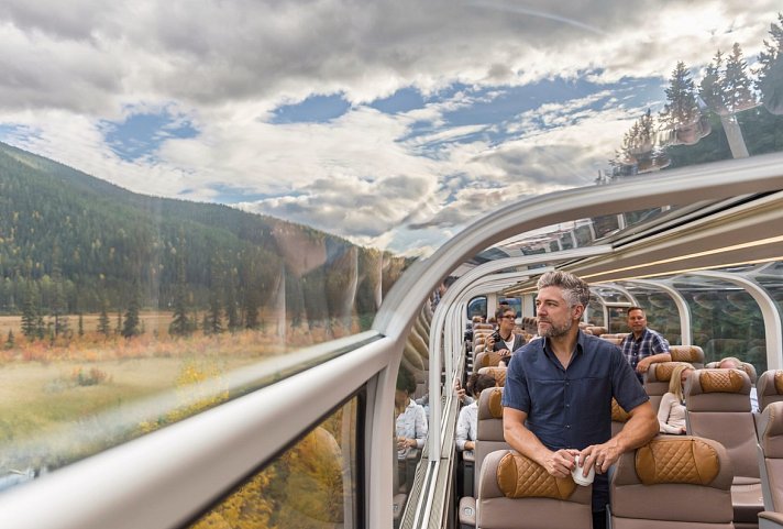 Journey through the Clouds - Rocky Mountaineer (Jasper - Vancouver)