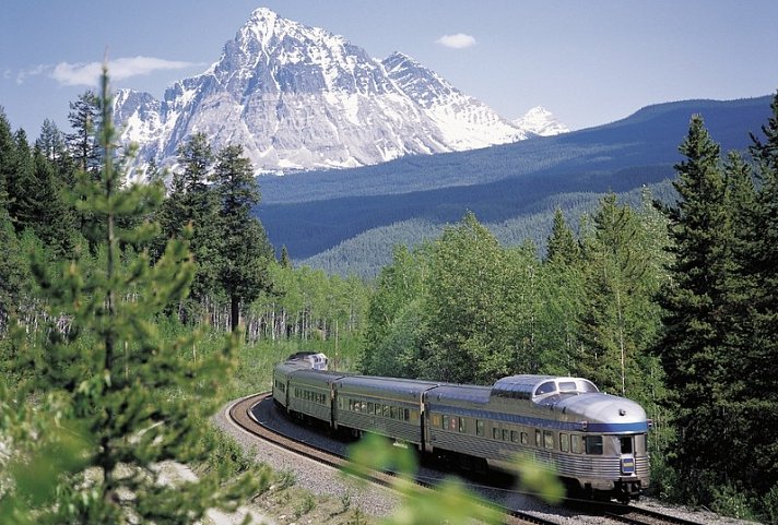 Rail & Sail