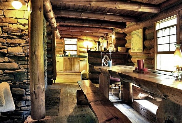 Algonquin mit dem Kanu - Lodge
