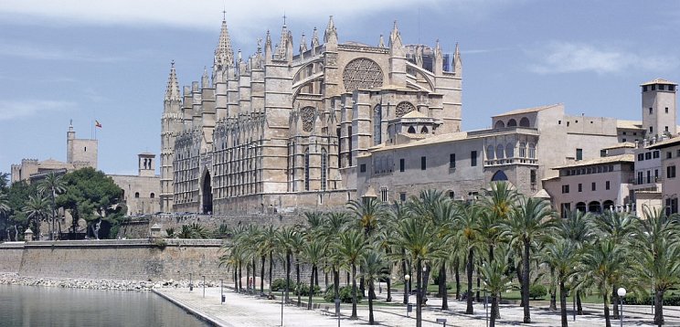 Spanien, Italien, Frankreich & Korsika – Costa Fascinosa