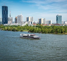 Ausflug nach Bratislava mit Martini Gansl - MS Kaiserin Elisabeth