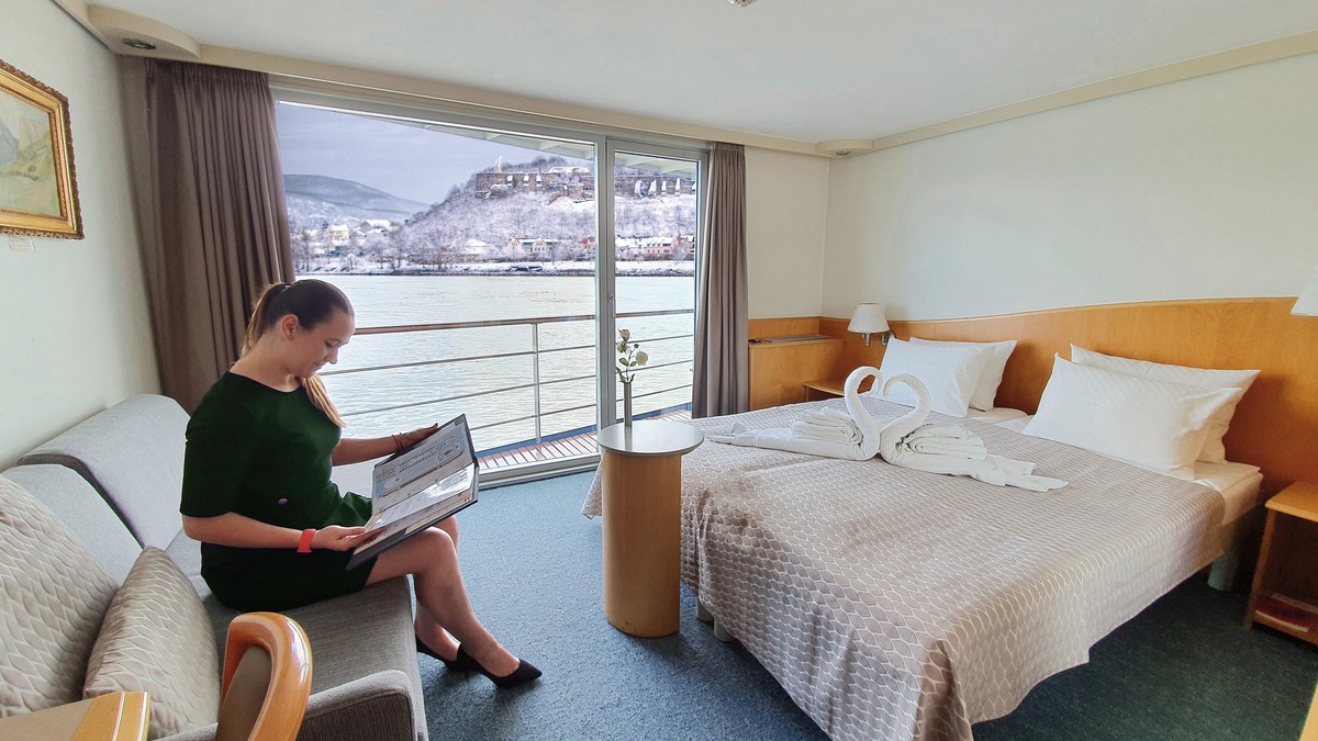 Budapest-Pécs für Hobby Historiker mit MS Primadonna