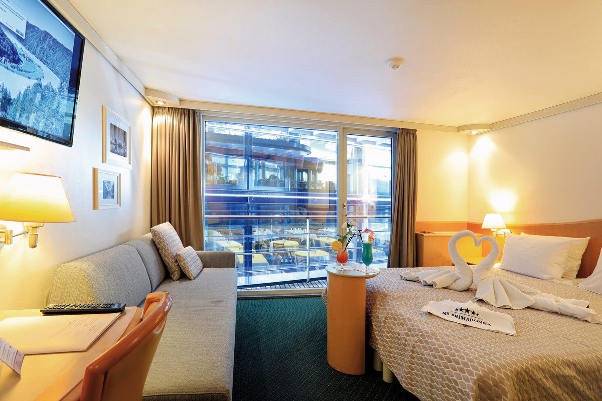 Budapest-Pécs für Hobby Historiker mit MS Primadonna