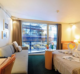 Budapest-Pécs für Hobby Historiker mit MS Primadonna