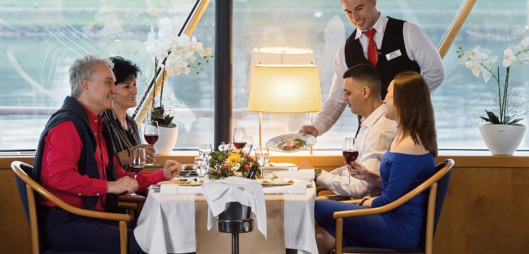 Budapest-Pécs für Hobby Historiker mit MS Primadonna