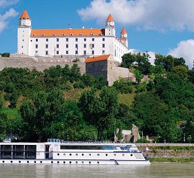 Budapest-Pécs für Hobby Historiker mit MS Primadonna