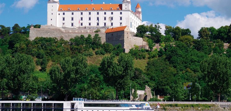 Budapest-Pécs für Hobby Historiker mit MS Primadonna