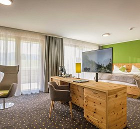 DAS SIEBEN 4s - Adults Only