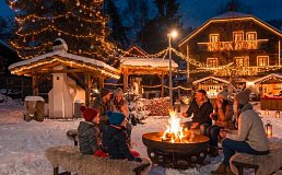 Weihnachtsdorf SCHÖNLEITN, KI-generiertes Bild