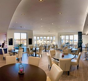 Sky City Hotel Atrigon