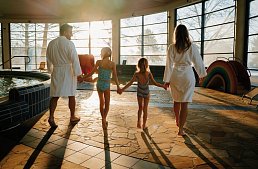Familie in der Therme
