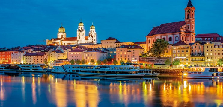 Busreise - Silvester auf der Donau & Burg Clam