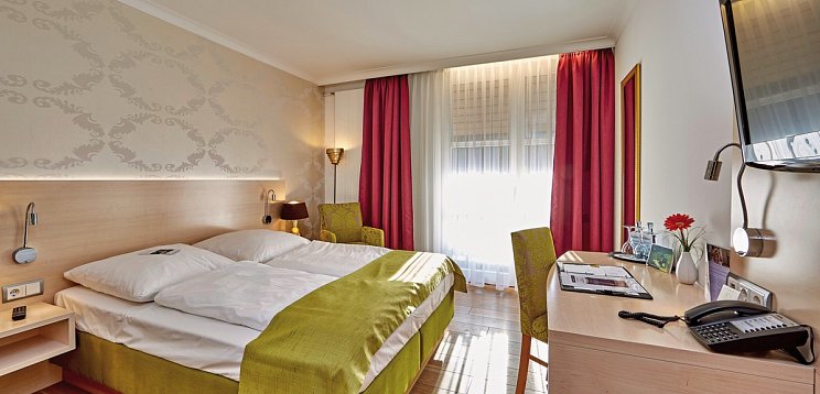 Hotel am Badersee
