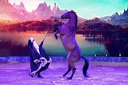 CAVALLUNA Show