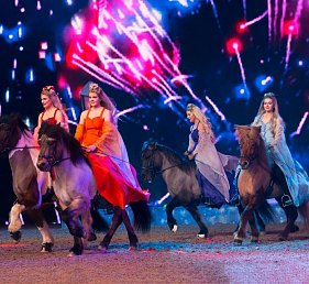 Show CAVALLUNA Winter Wünsche Land München 