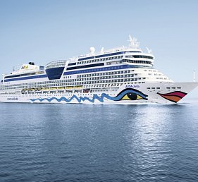 Mittelmeerinseln mit Sonnenfinsternis mit AIDAstella