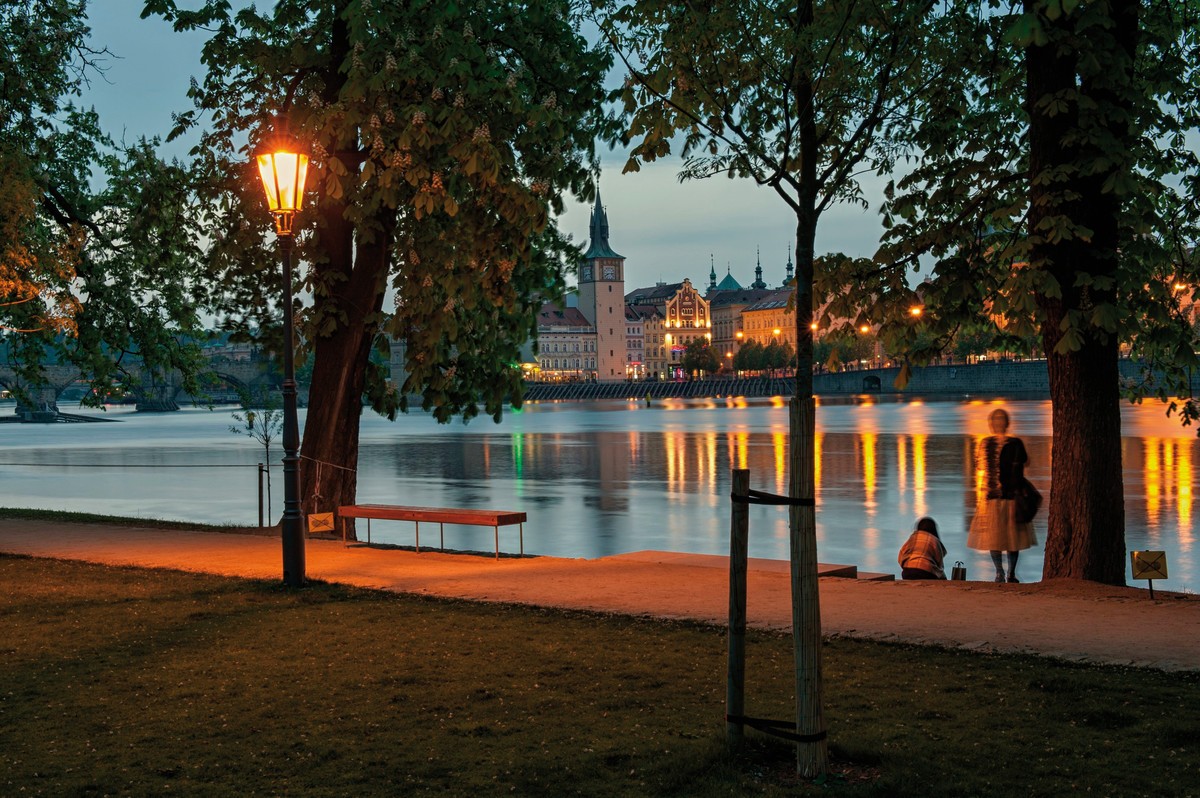 Zugfahrt zu Ostern nach Prag - Stadt der Tausend Türme