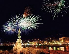 Salonzugfahrt zu Silvester an die K&K Küste