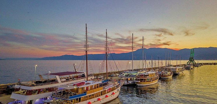 Blaue Reise – Kreuzfahrt zwischen 1000 Inseln ab/bis Trogir