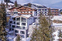 Außenansicht Hotel Winter