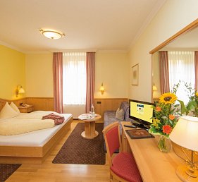 Hotel Lebzelter