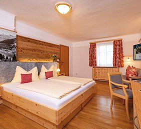 Hotel Lebzelter
